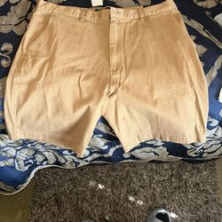 Men’s Shorts  Size 40
