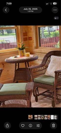Indoor wicker set
