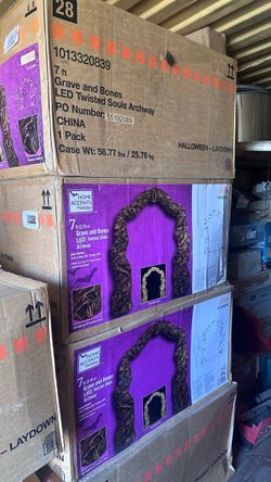 7+ (213 m) Grave and Bones LED Twisted Souls Archway Indoor/Outdoor
