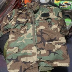 Military Jacket Size Large
