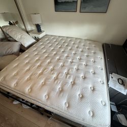 King size Pillow Top mattress - Prestige