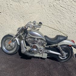 Harley Davidson V-Rod Remote Control RC Motorcycle Toy