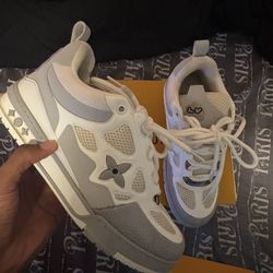 Lv skates Grey and White 