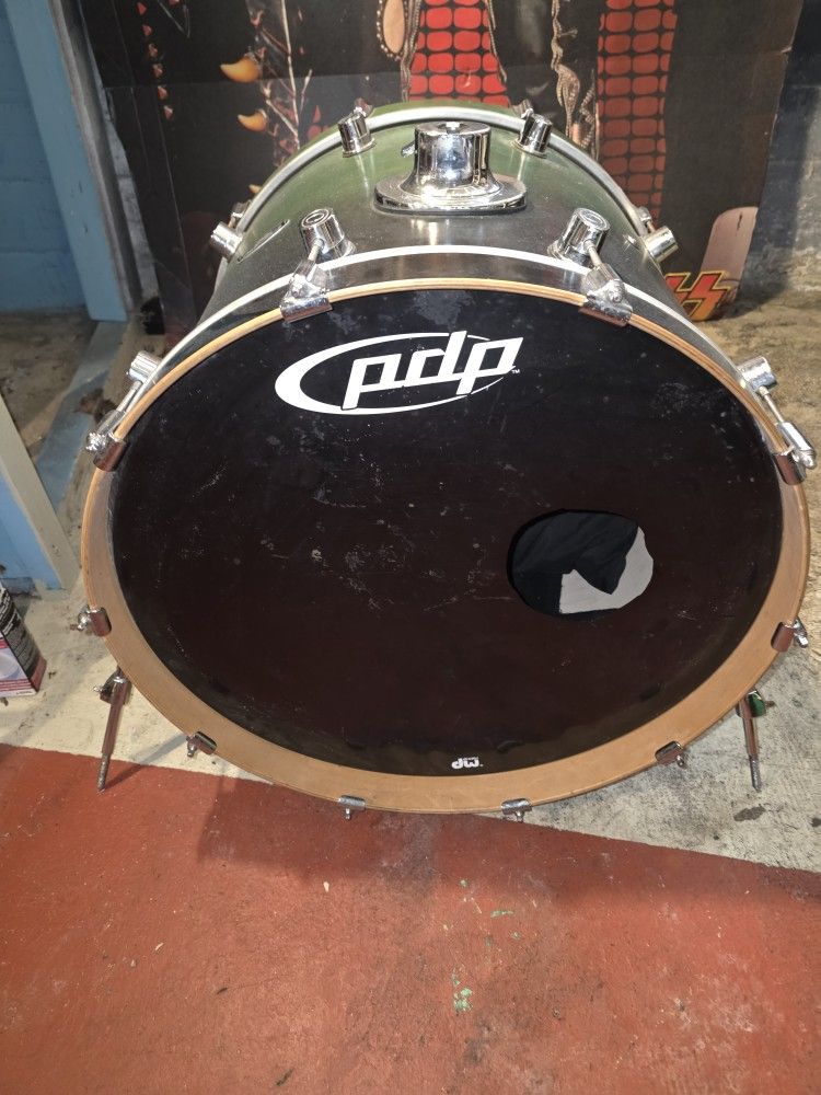 PDP 22x18 100% Maple Bass Drum.