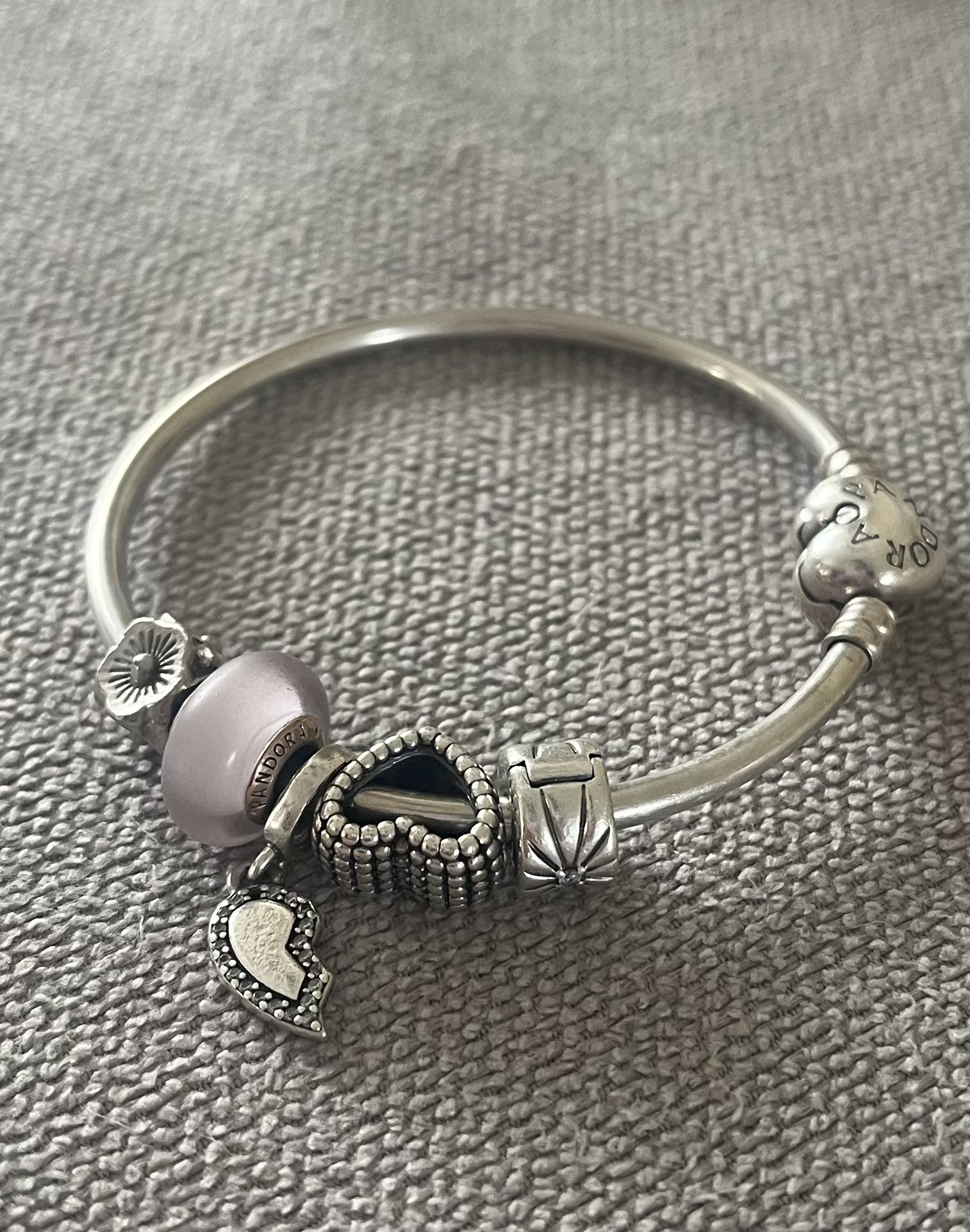 REAL Pandora Bracelet with 4 real charms 1 fake