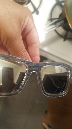 New diesel sunglasses yes available dnt ask