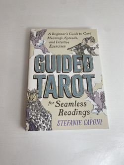 Guided Tarot for Seamless Readings ( Paper cover book)