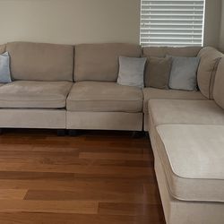 Light Beige Sectional Couch 