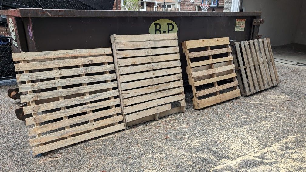 Free Wood Pallets 