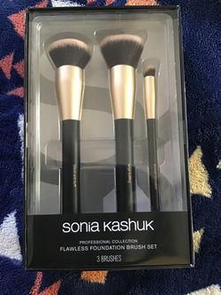 New Sonia Kashuk makeup brush set