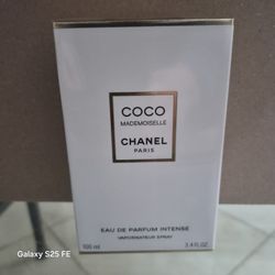 Chanel Coco Mademoiselle Eau de Parfum Intense en formato vaporizador de 100 ml (3.4 FL.OZ.).