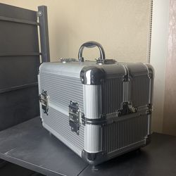 Jewelry cosmetic case