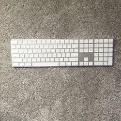 Apple Keyboard 