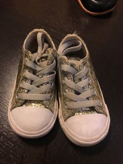 Girl shoes