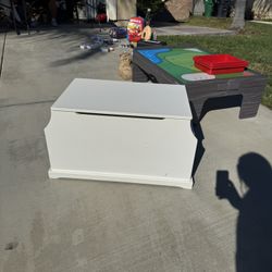Kids White Toy Chest 