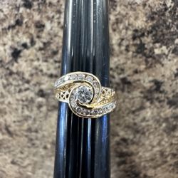 14k Cluster Ring With Diamonds Size 5.5