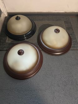 Ceiling lights set of 3 for $20