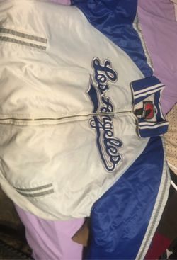 Jacket size 2xl avenible only on weekends plz