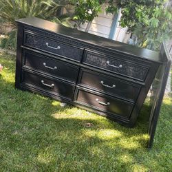 6 Drawer Dresser 