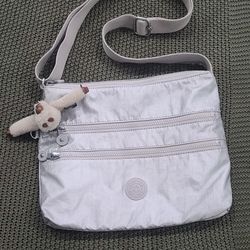  Kipling Alvar Metalic Silver Lg  Crossbody Bag Retro Boho Gorpcore Metallic