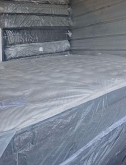 King Bed & Frame ( Pick Up Only )