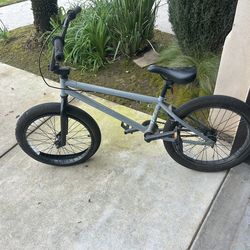 Haro Leucadia BMX Bike