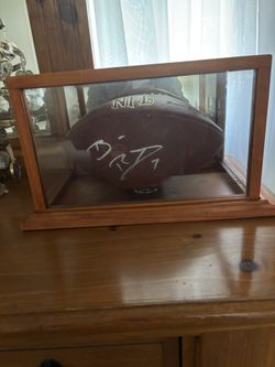 Autographed NFL Football Future Hall Of Famer