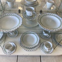 Christopher Stuart Fine China. 10 Setting Plus Extras