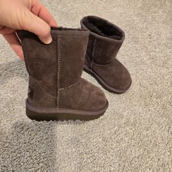 Ugg Baby Size 6 New 