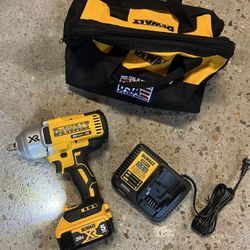Dewalt Xr 1/2in Impact Wrench Kit 