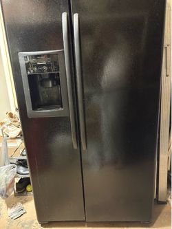 GE Refrigerator