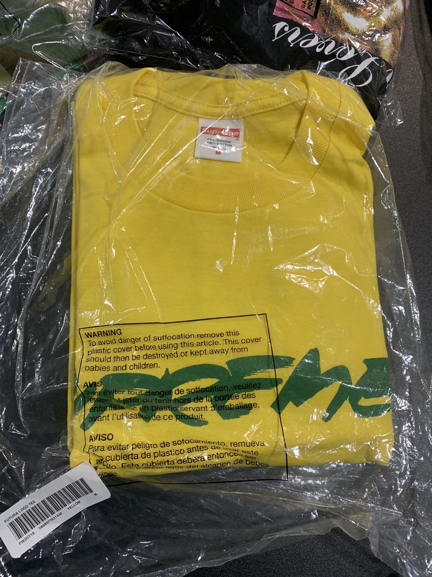 Supreme Futura tee medium