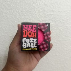 NeeDoh Fuzz Ball Flower Power 🌸🩷