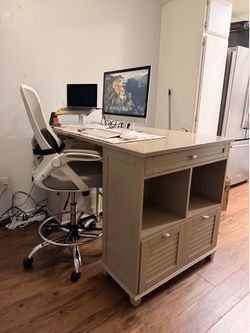 Craft desk