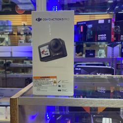 DJI Osmo Action 5 Pro With Adventure Combo 
