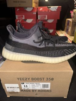 Size 11 Adidas Yeezy Boost 350 V2 Low Carbon FZ5000 Amazing Condition