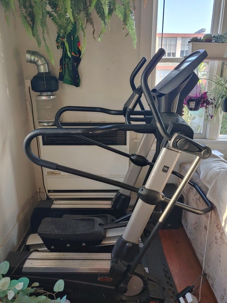 True Fitness TS1 Elliptical Strider