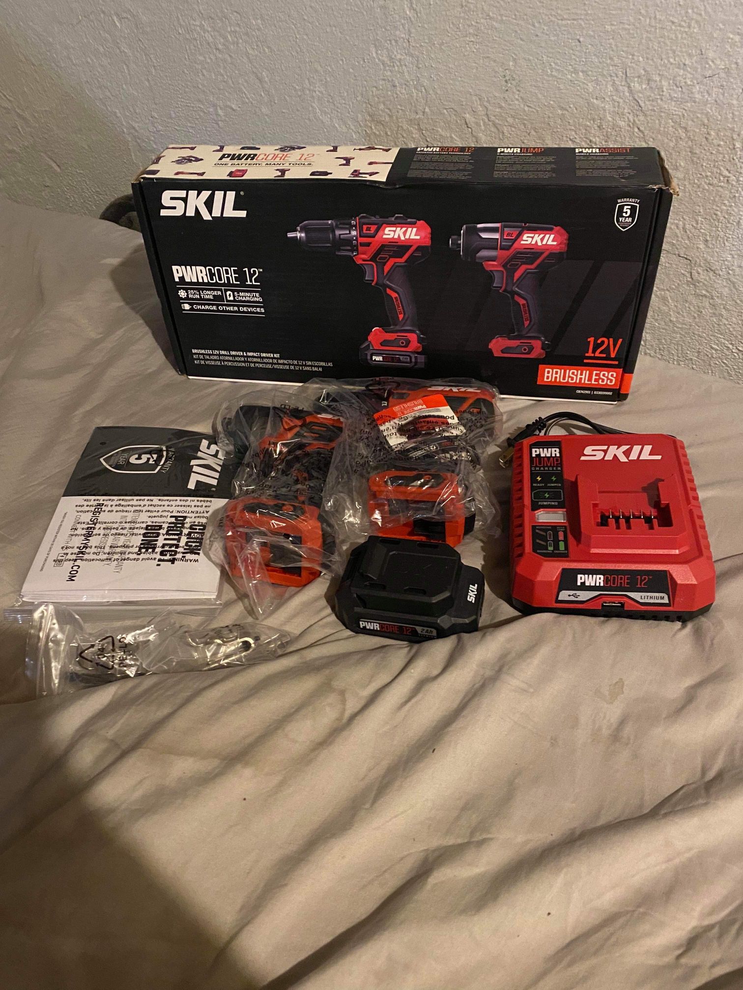 SKIL POWERCORE 12v Drill Driver & Impact Driver Kit With 2 Lithium Batteries & Charger 