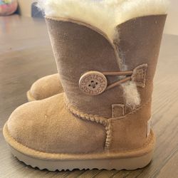 Ugg Girl 7y 