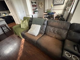 Selectional couch with three recliners