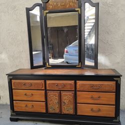 NINE DRAWERS DRESSER 