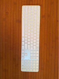Apple Magic Keyboard with Touch ID and Numeric Keypad Mint Condition USB C Latest version.