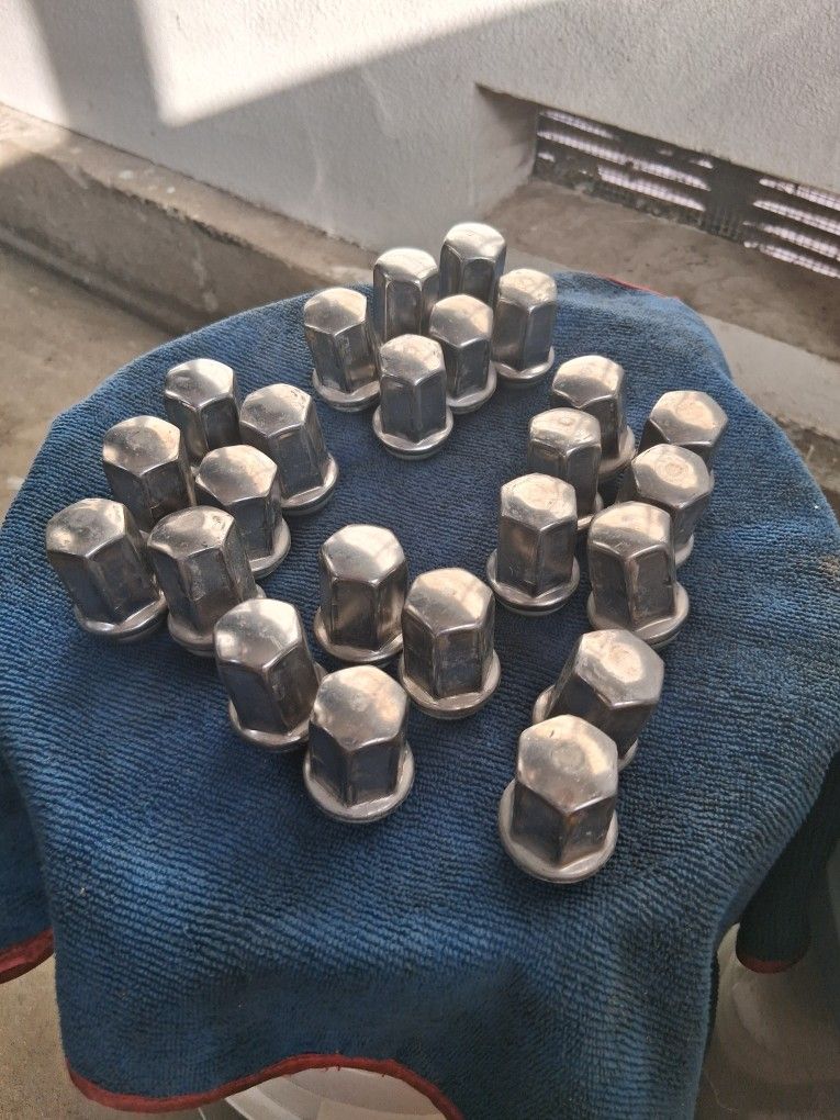 Tuercas Para Chevy Tahoe Silverado GMC Sierra