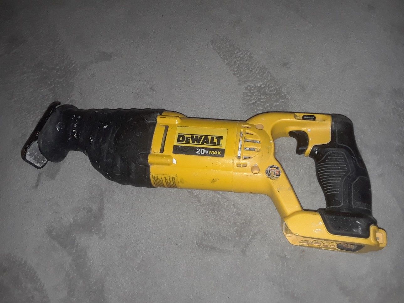 Dewalt Battery saw zaw