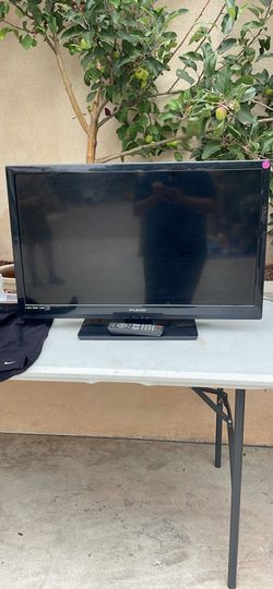 Funai 32-inch TV with remote