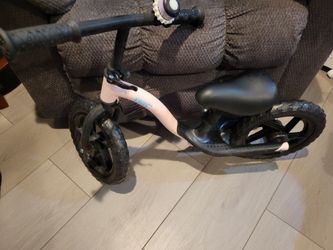 🚲 KRIDDO Pink & Black Kids Balance Bike – Adjustable Seat – Bell – No Pedals