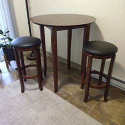 Bar Stools and Table for small Kitchen 