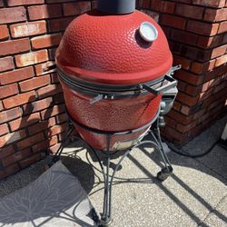 (Red) Green Egg Grill