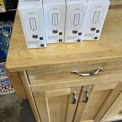 4 Vintage Light Bulbs New