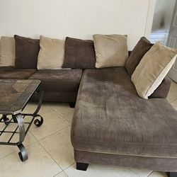 Sofa Sectional L-Shaped  with Pillows. Good Condition.